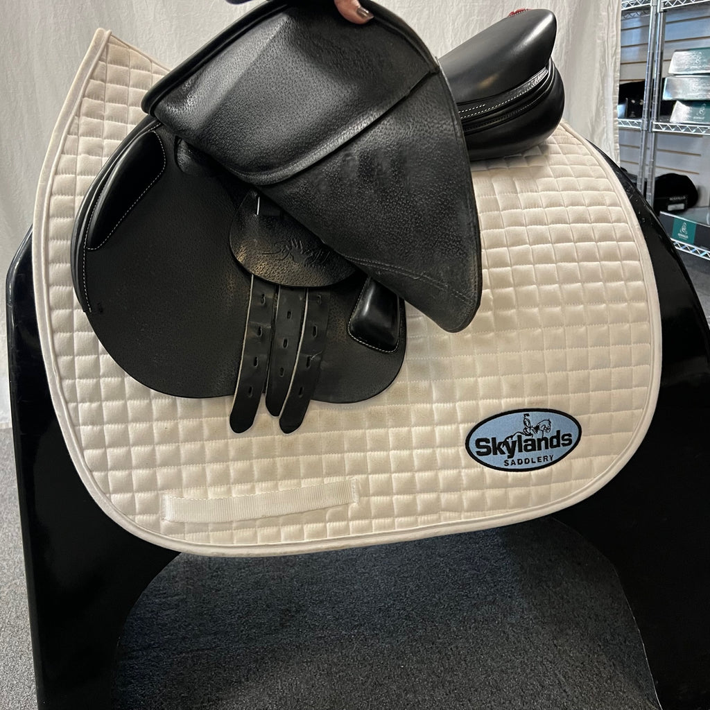 Used Equipe Synergy 17.5" Jump Saddle