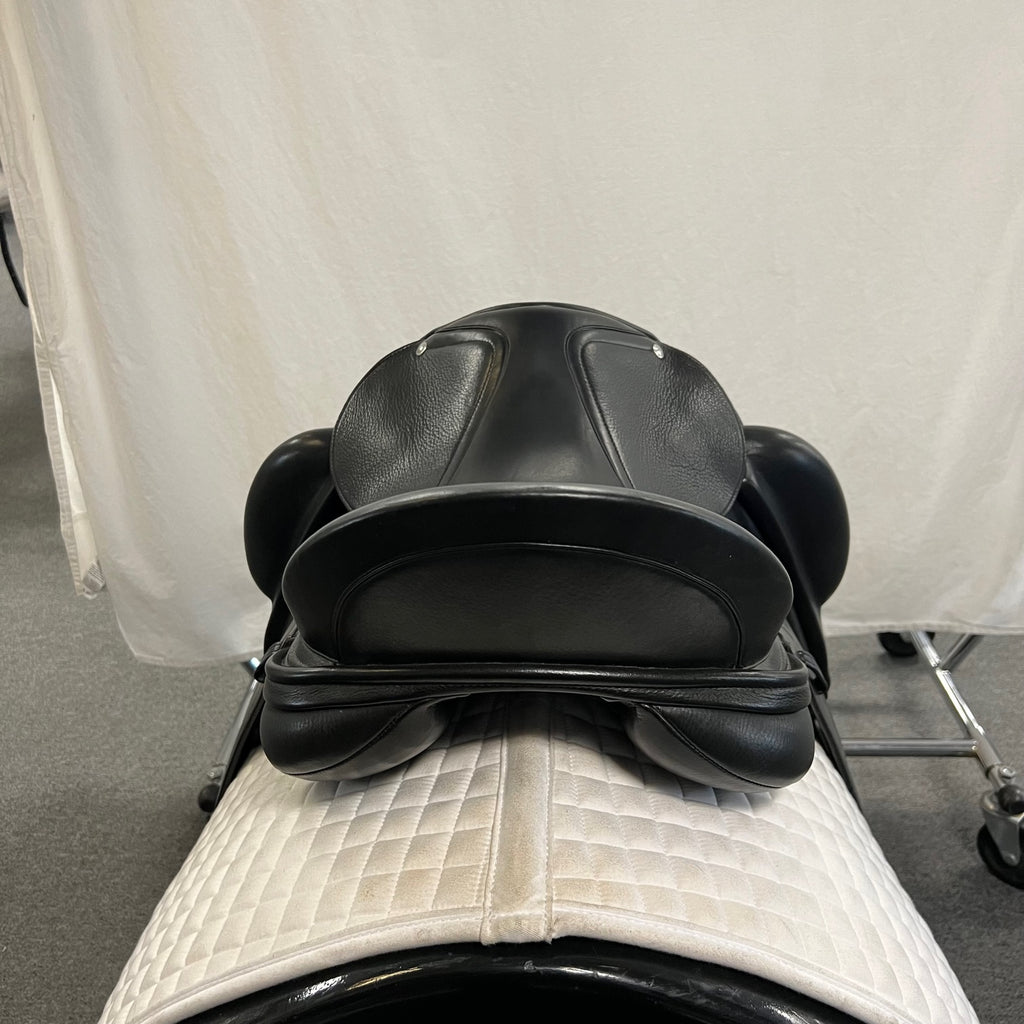 HOLD: Used Schleese Obrigado 17.5" Monoflap Dressage Saddle