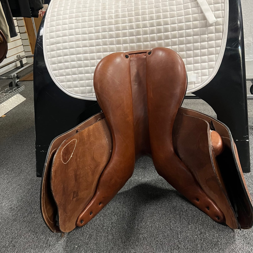 Used Pariani 17.5" Jump Saddle