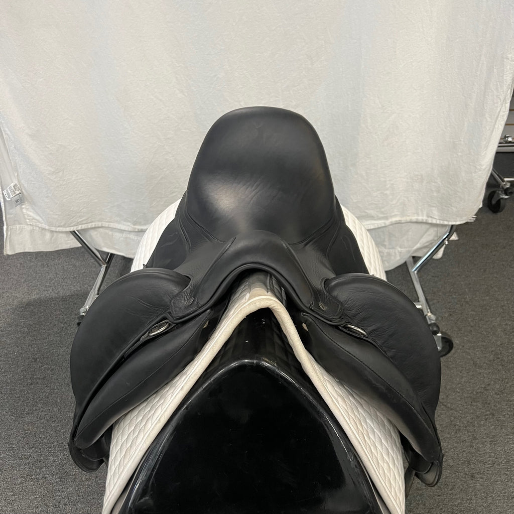 PRICE DROP! Used Antares Tempo 17" Monoflap Dressage Saddle