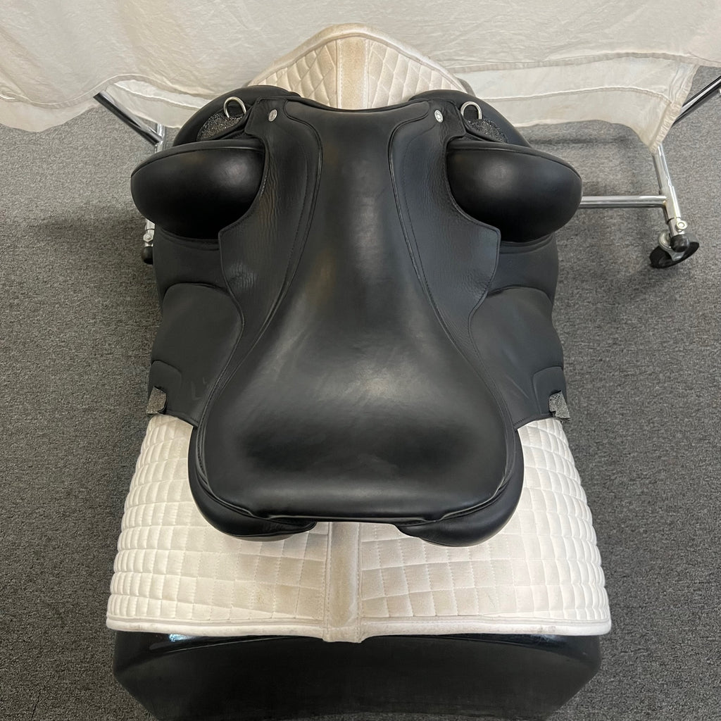 PRICE DROP! Used Antares Tempo 17" Monoflap Dressage Saddle