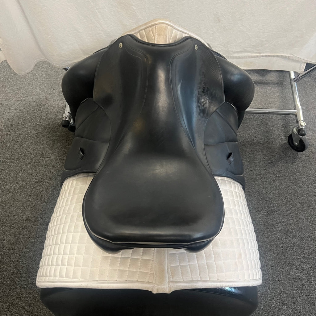 HOLD: Used Voltaire Adelaide 18" Monoflap Dressage Saddle
