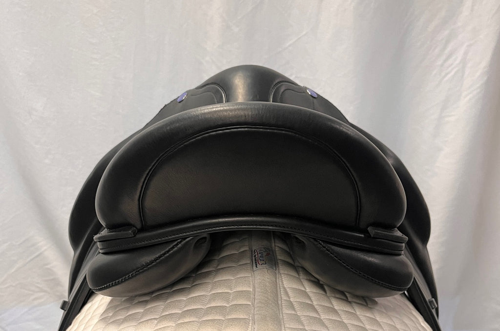 Demo Dynamic 17" Monoflap Dressage Saddle