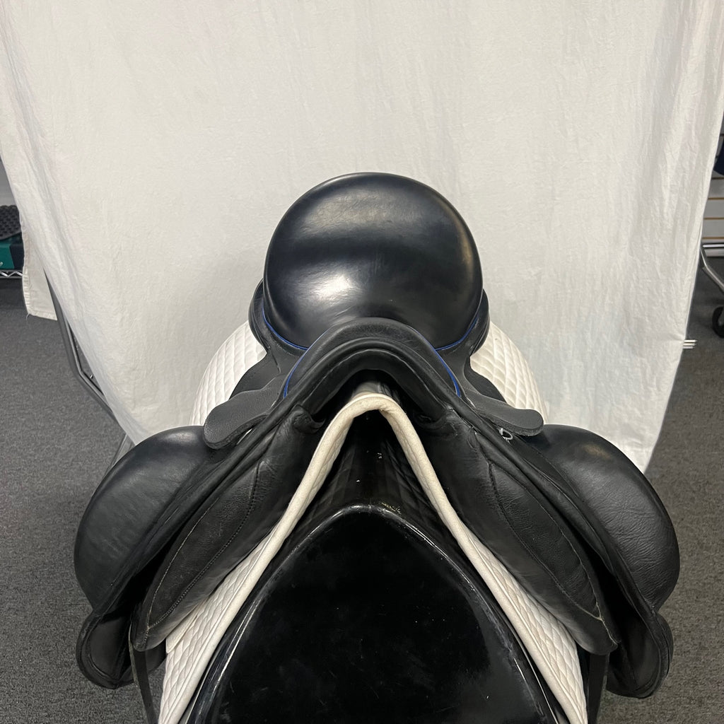 Used Custom Advantage R 17.5" Dressage Saddle