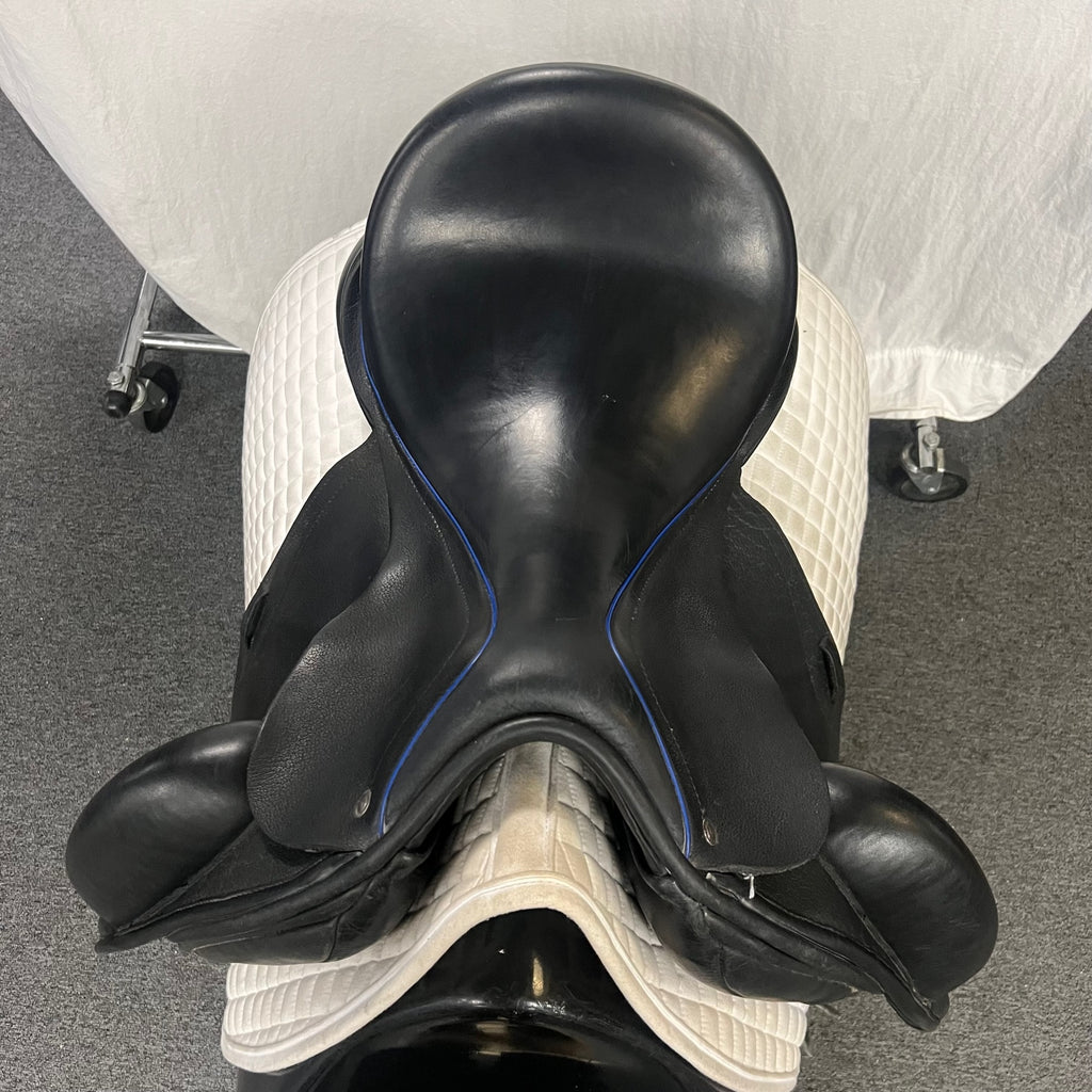 Used Custom Advantage R 17.5" Dressage Saddle