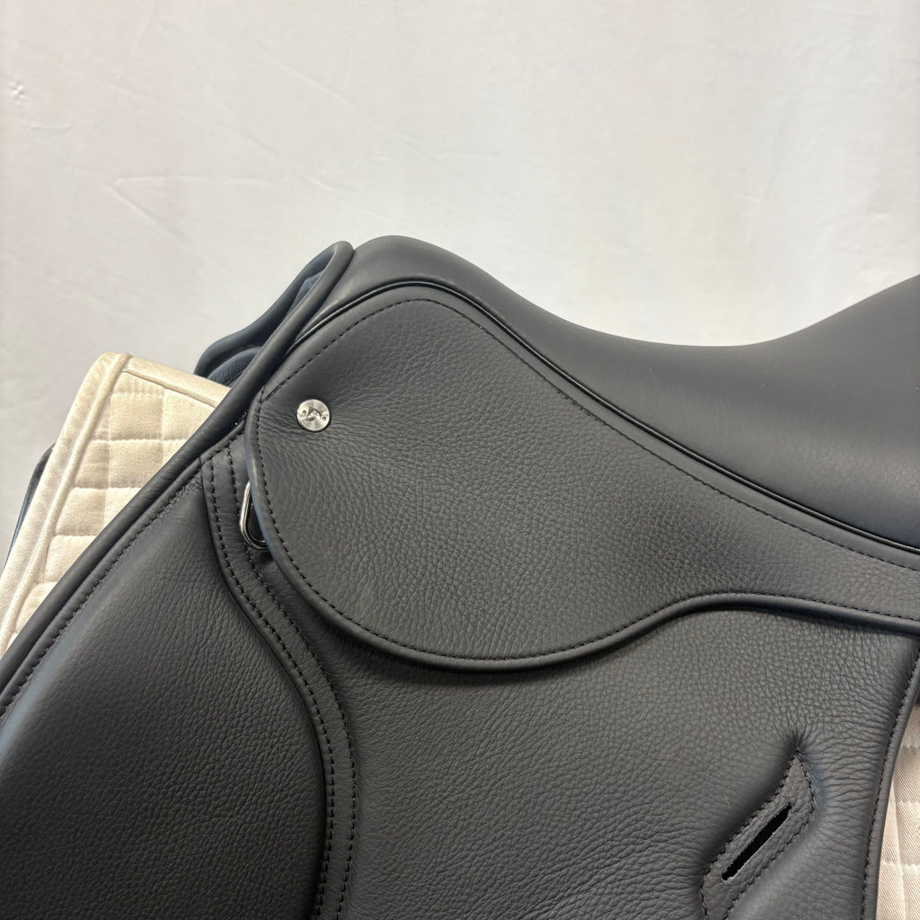 Demo Envy Pulse 17.5" Jump Saddle