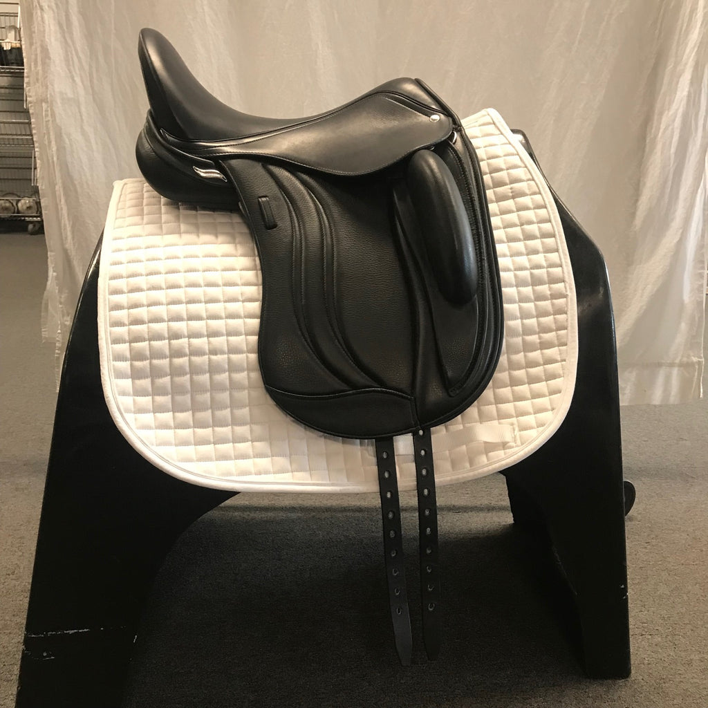 Demo Schleese Let's Dance 17.5" Monoflap Dressage Saddle