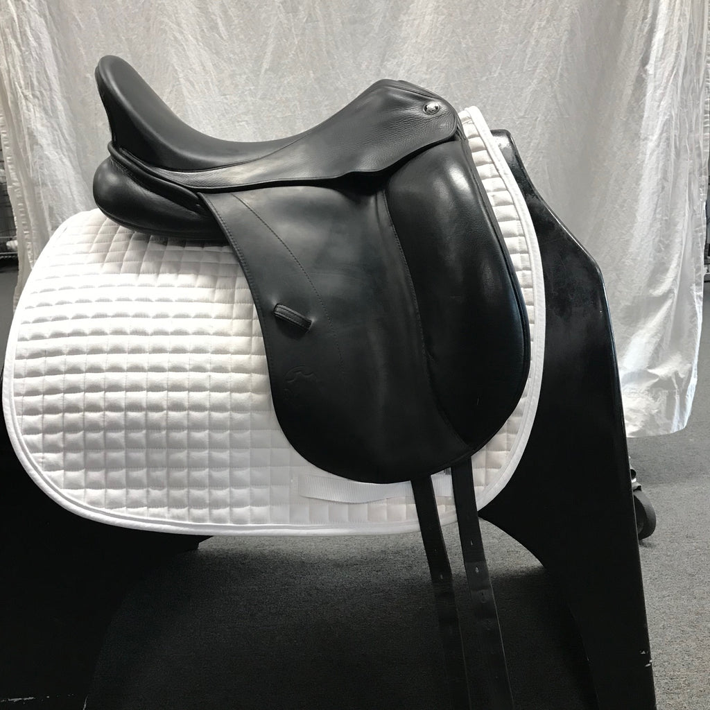 Used Hennig Sofa 17.5" Dressage Saddle