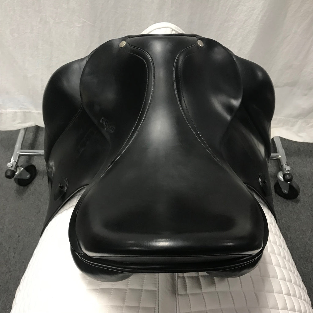 Used Amerigo Vega Dressage Saddle 17"