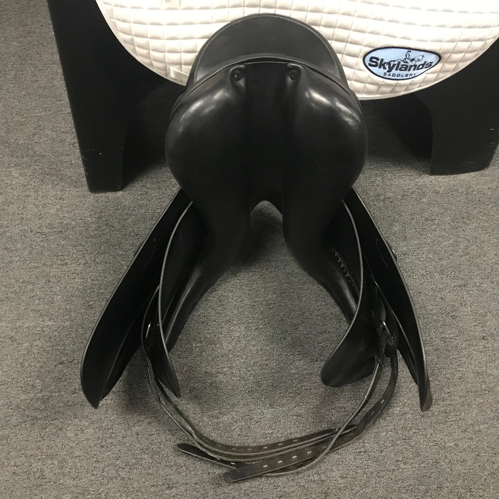 Used Amerigo Vega Dressage Saddle 17"