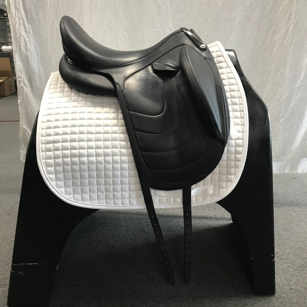 Used Devoucoux Makila Harmonie 18" Monoflap Dressage Saddle
