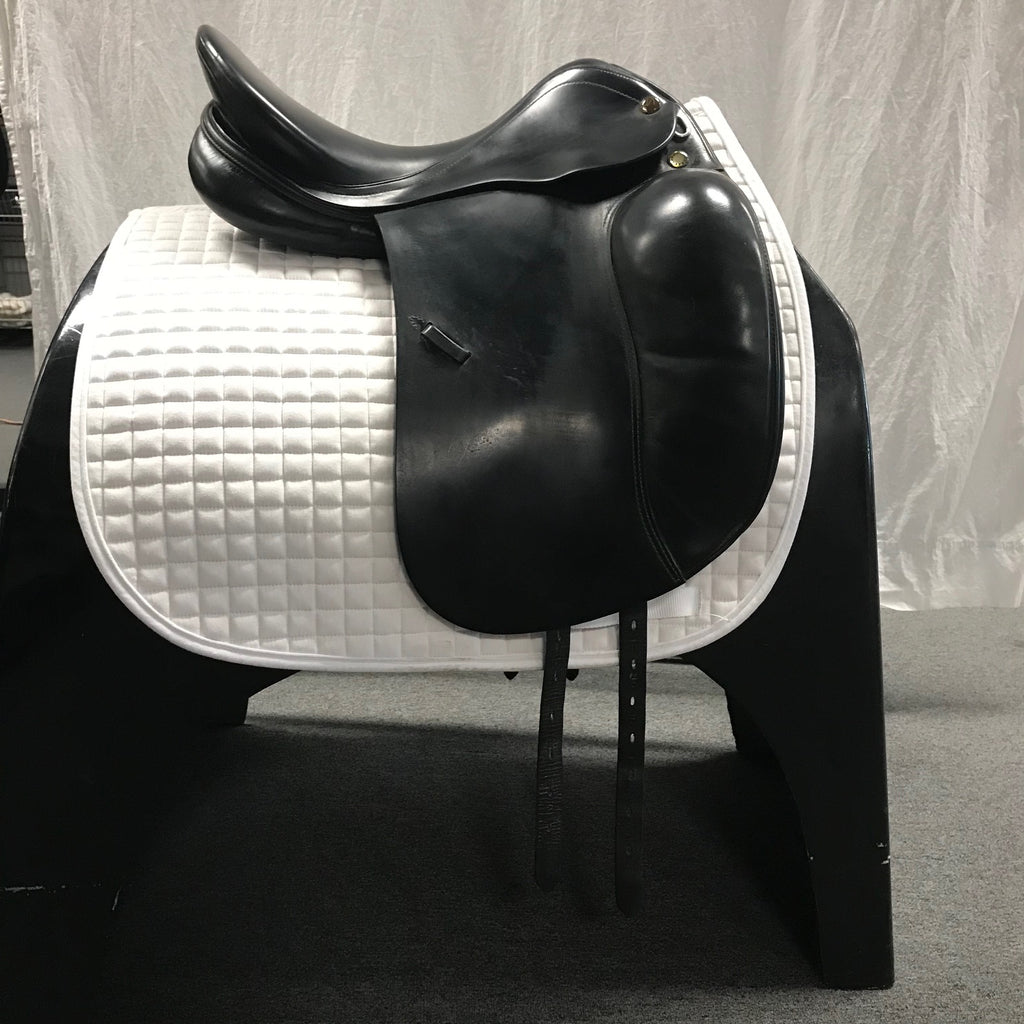 Used Prestige Top Dressage 17" Dressage Saddle