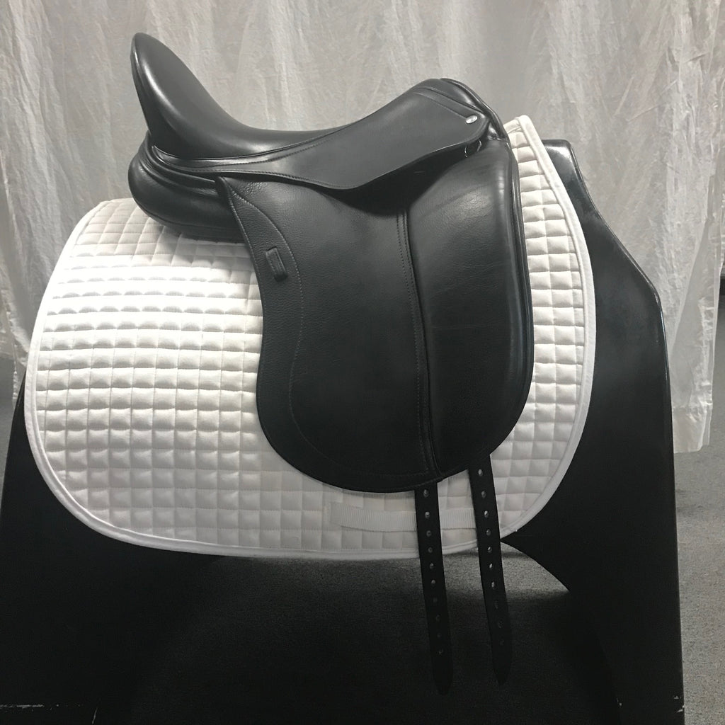 HOLD:  Used Schleese Obrigado 17.5" Dressage Saddle