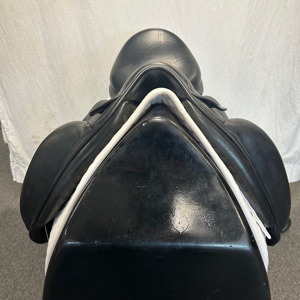 Used Equipe Emporio 18" Monoflap Dressage Saddle
