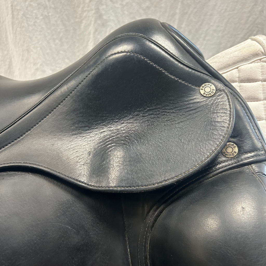 Used Equipe Emporio 18" Monoflap Dressage Saddle