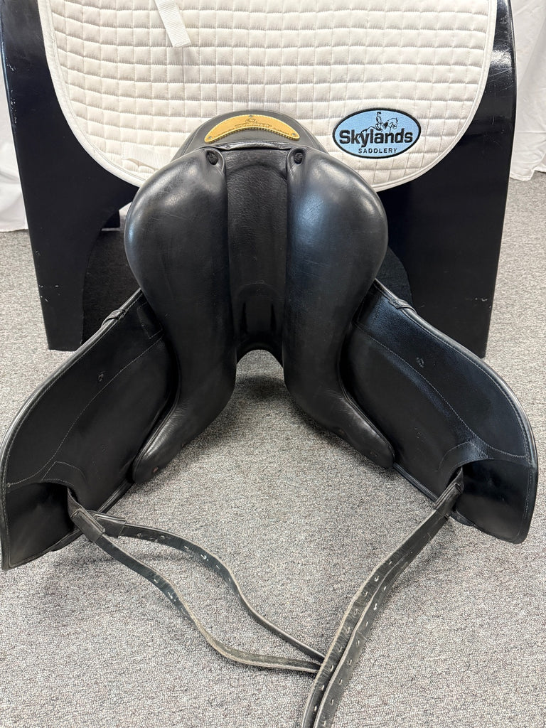 Used Sommer Savoie Flextra 17.5" Dressage Saddle