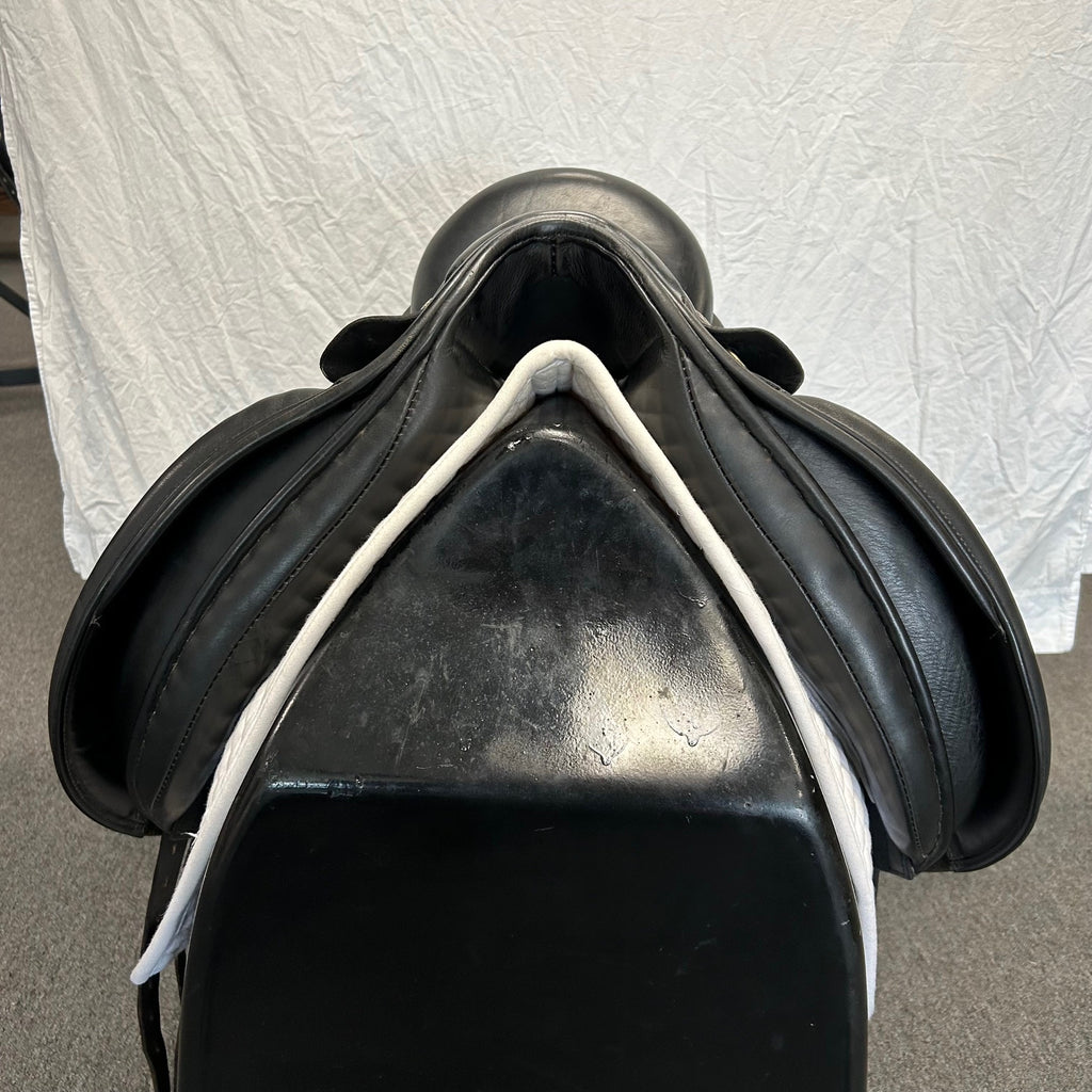 Used Black Country Eloquence 18" Dressage Saddle