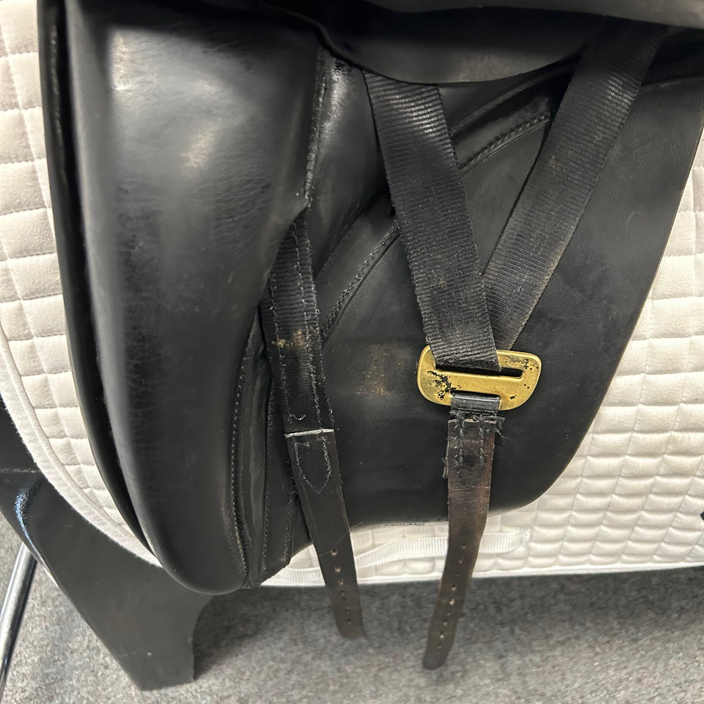 Used Black Country Eloquence 18" Dressage Saddle
