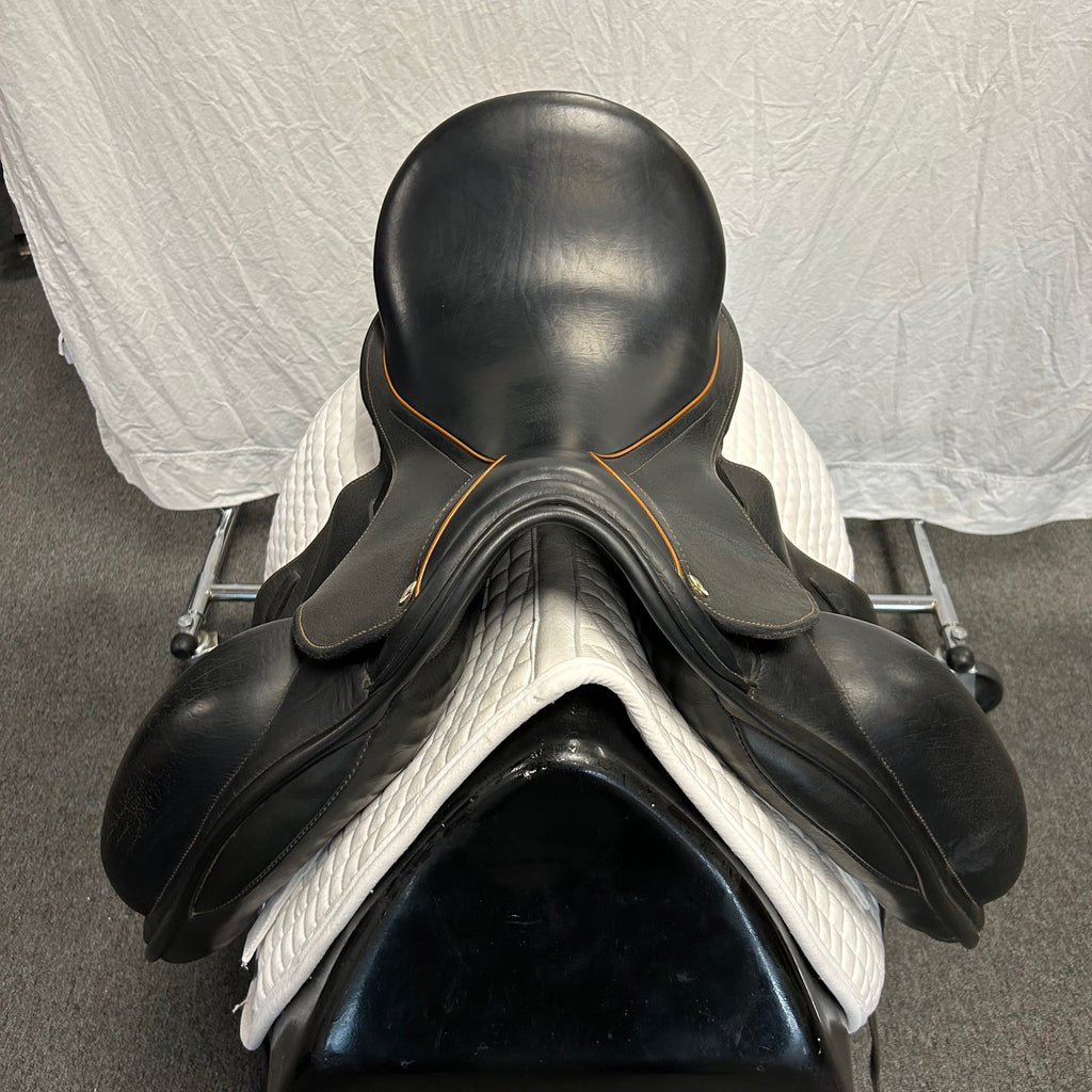 Used N2 Vantaggio 18.5" Dressage Saddle