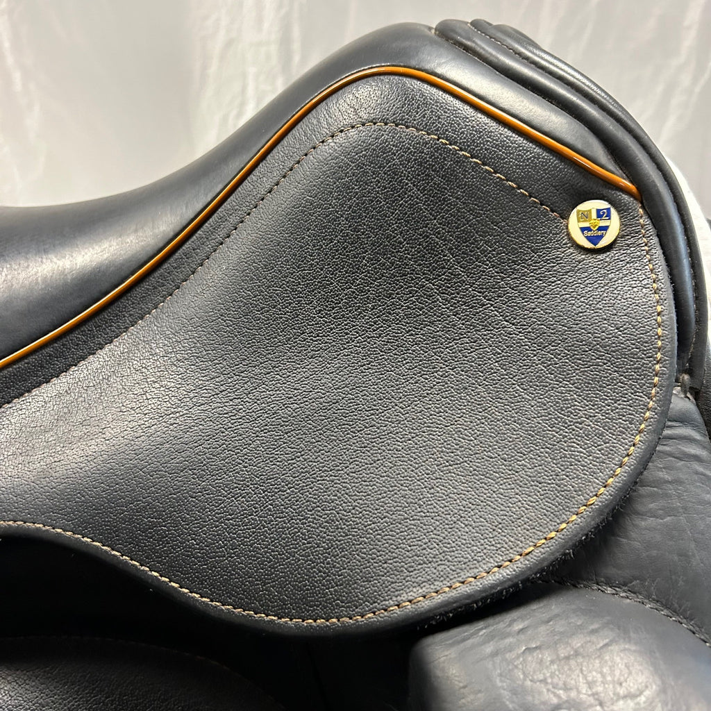 Used N2 Vantaggio 18.5" Dressage Saddle