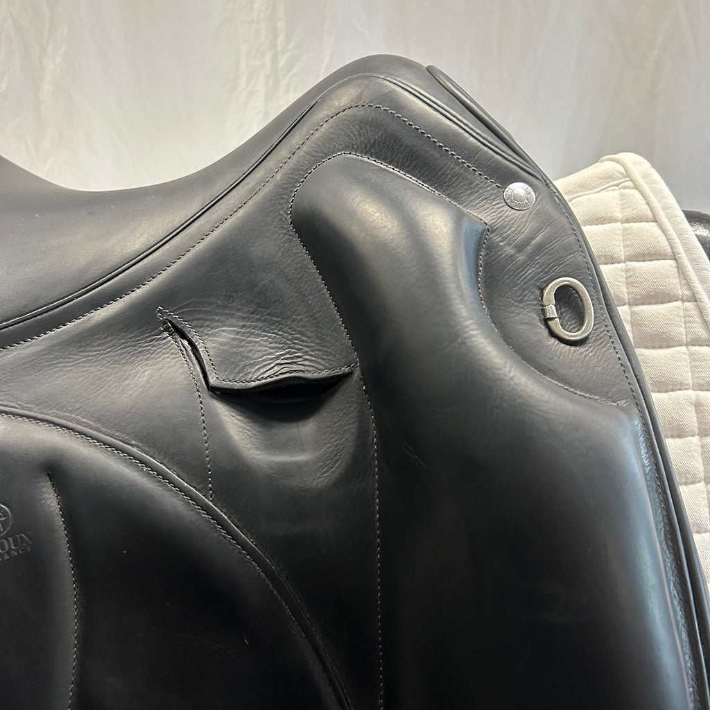 Used Devoucoux Makila Lab 18" Monoflap Dressage Saddle