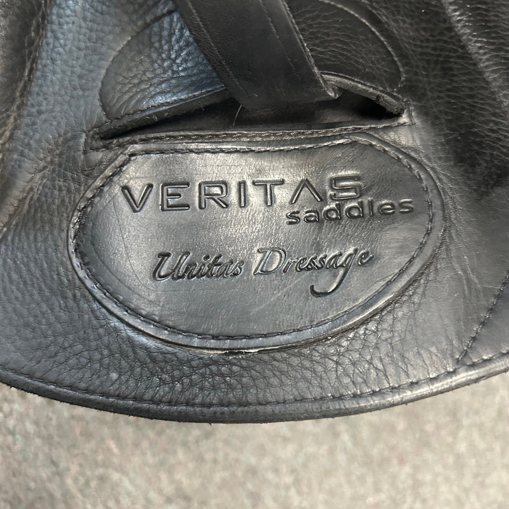 Used Veritas Unitas 18" Dressage Saddle