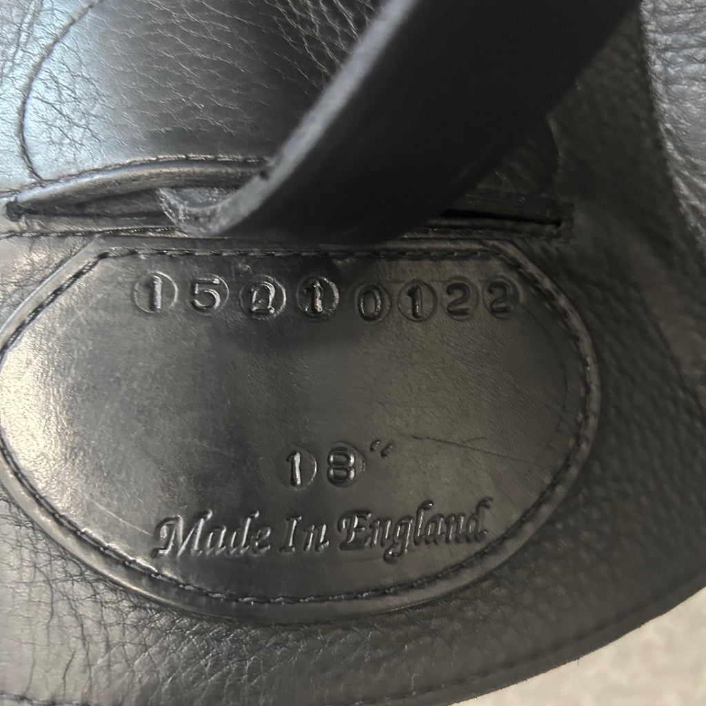 Used Veritas Unitas 18" Dressage Saddle