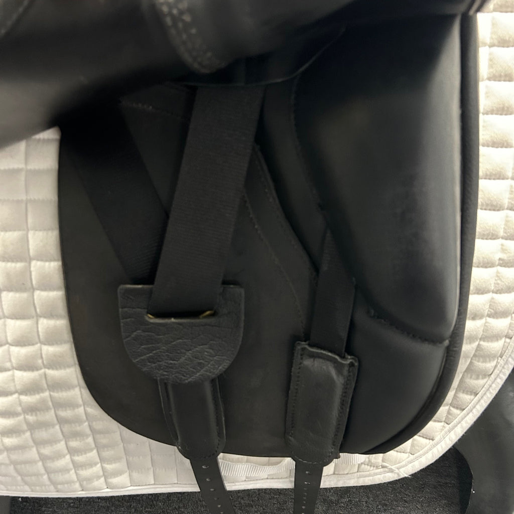 Used Hulsebos WB4 17" Dressage Saddle