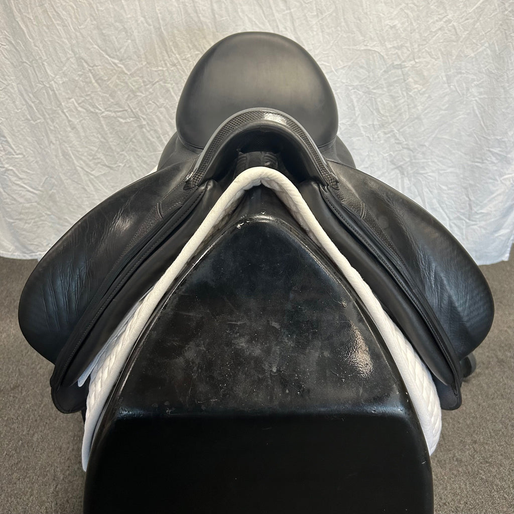 HOLD:  Used Devoucoux Makila Harmonie 18" Monoflap Dressage Saddle