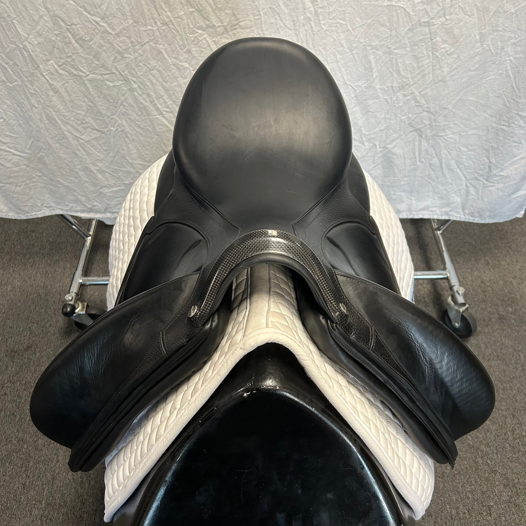HOLD:  Used Devoucoux Makila Harmonie 18" Monoflap Dressage Saddle