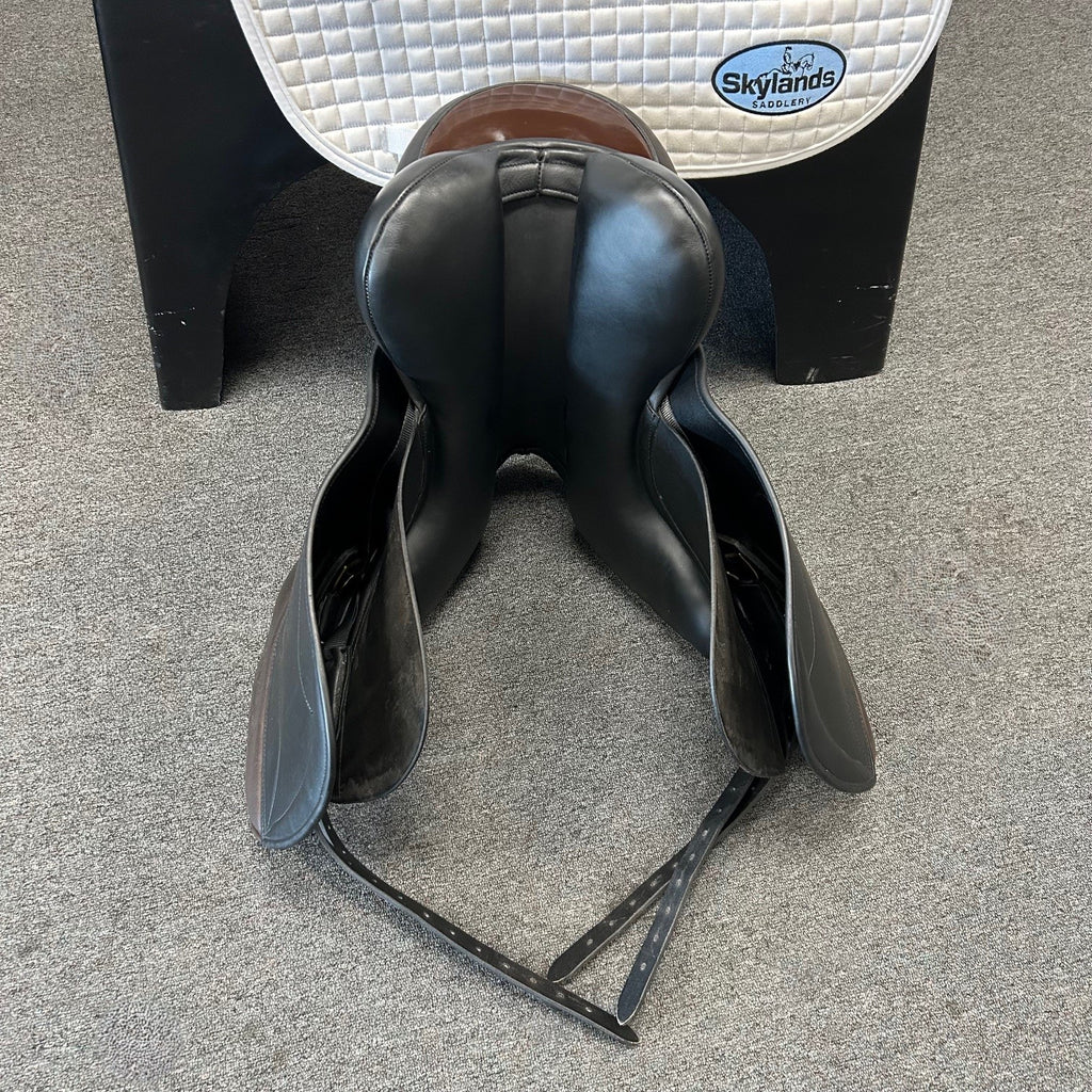 Used Hulsebos WB4 17" Dressage Saddle