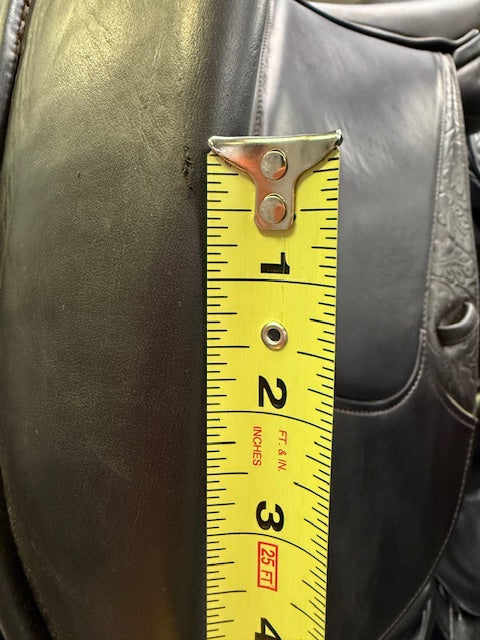Used Fichtbauer 18" Monoflap Dressage Saddle