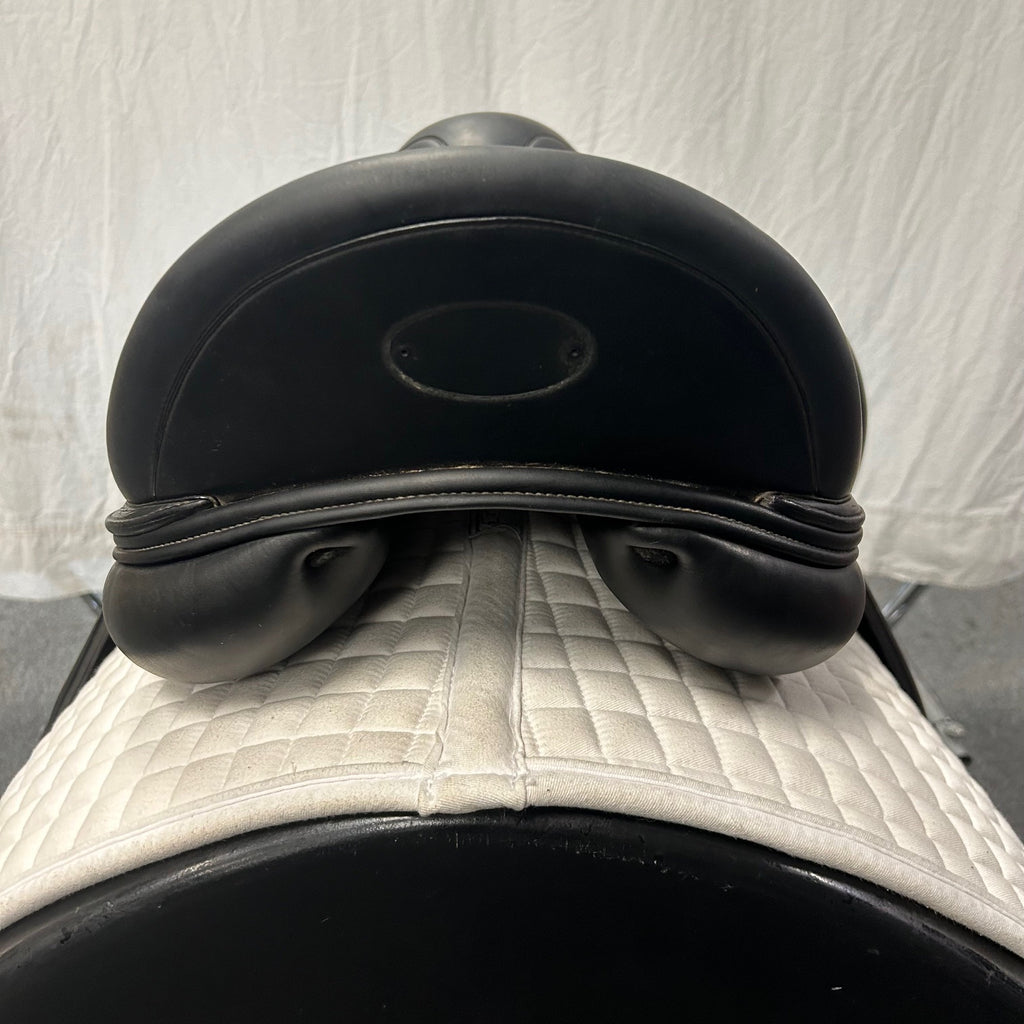 Used Equipe Viktoria 17" Monoflap Dressage Saddle