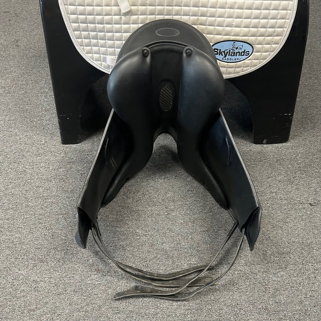 Used Equipe Viktoria 17" Monoflap Dressage Saddle