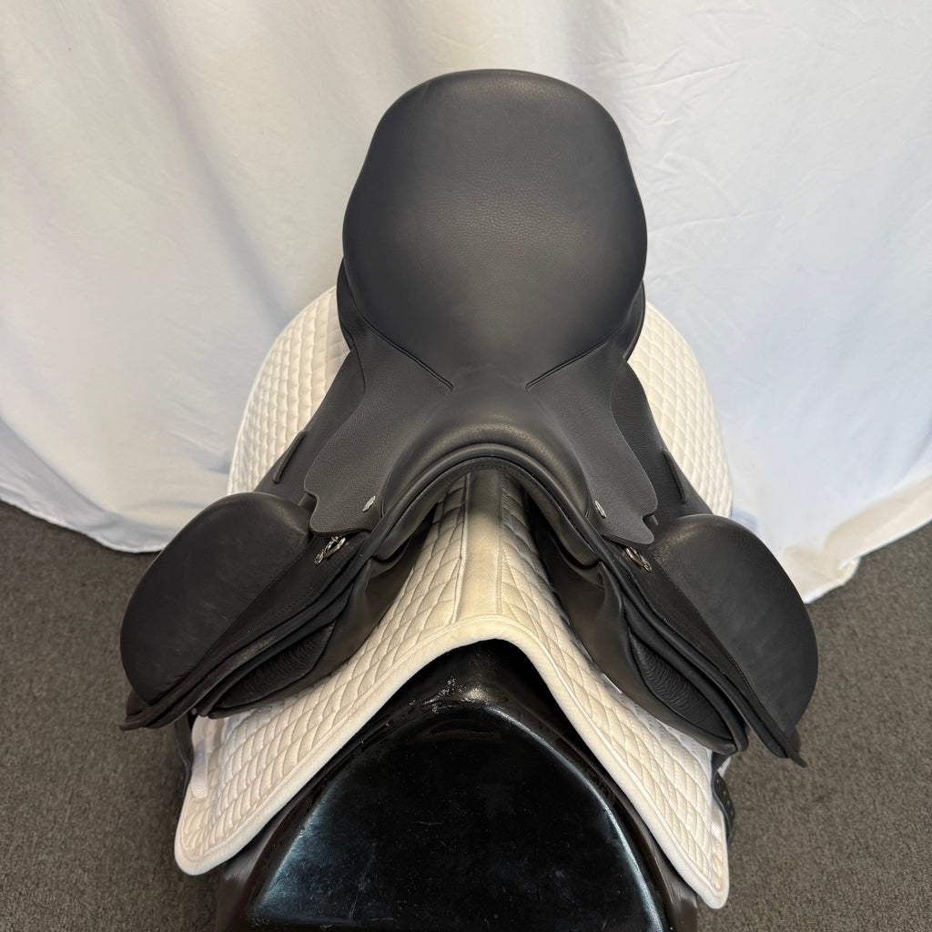 Demo Custom Wolfgang Signature Solo MKII  17" Dressage Saddle