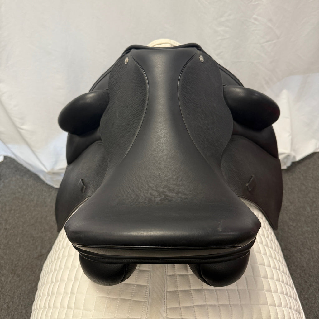 Demo Custom Wolfgang Signature Solo MKII  17" Dressage Saddle