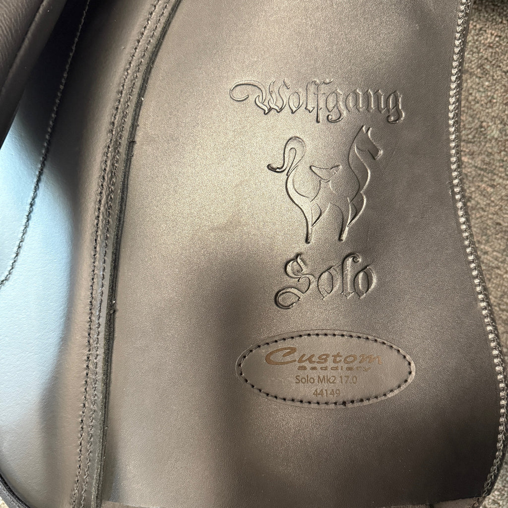 Demo Custom Wolfgang Signature Solo MKII  17" Dressage Saddle