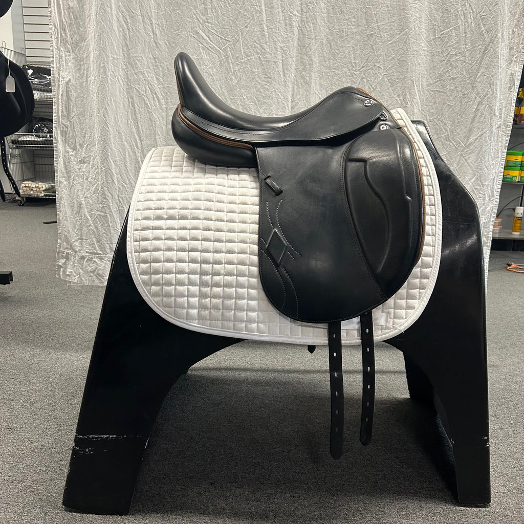 Used Prestige Philosophy 17" Dressage Saddle