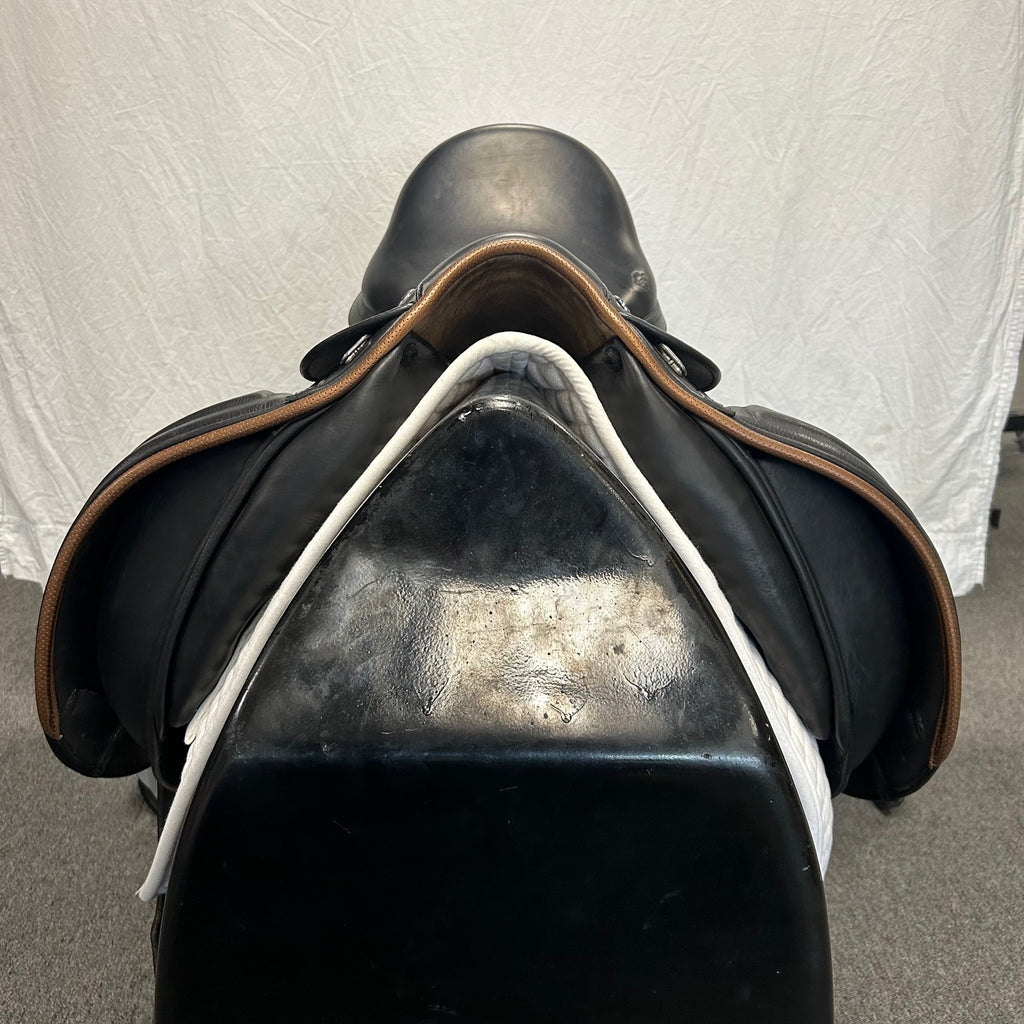 Used Prestige Philosophy 17" Dressage Saddle