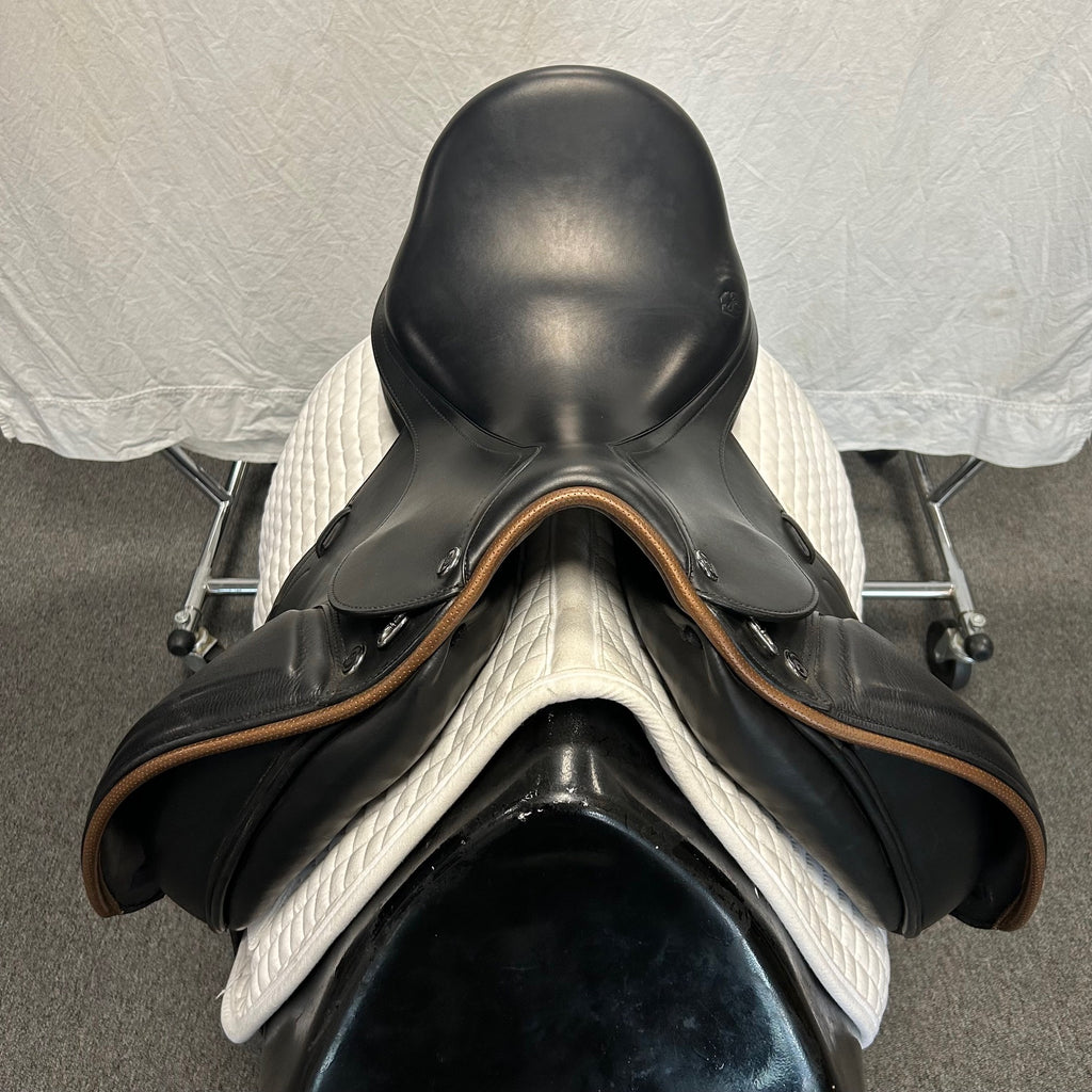 Used Prestige Philosophy 17" Dressage Saddle
