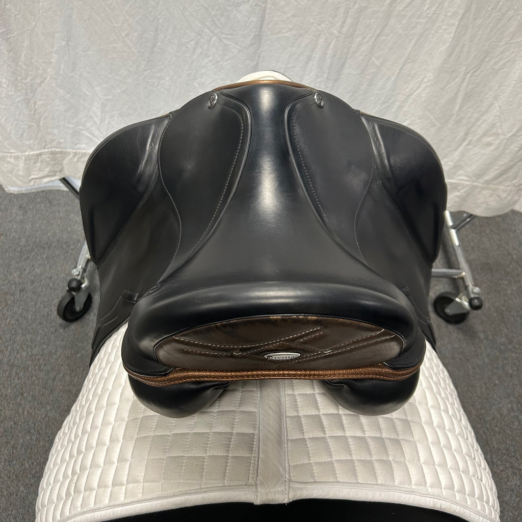 Used Prestige Philosophy 17" Dressage Saddle