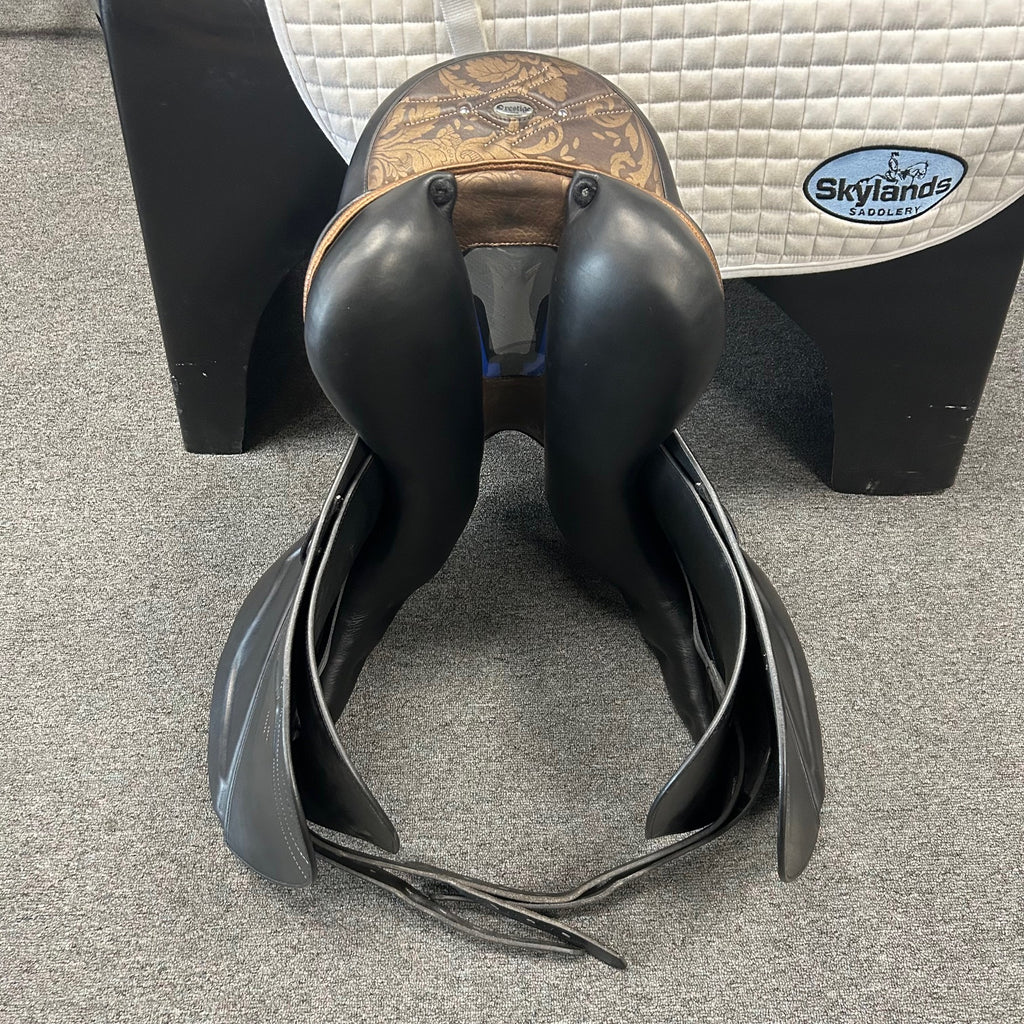 Used Prestige Philosophy 17" Dressage Saddle