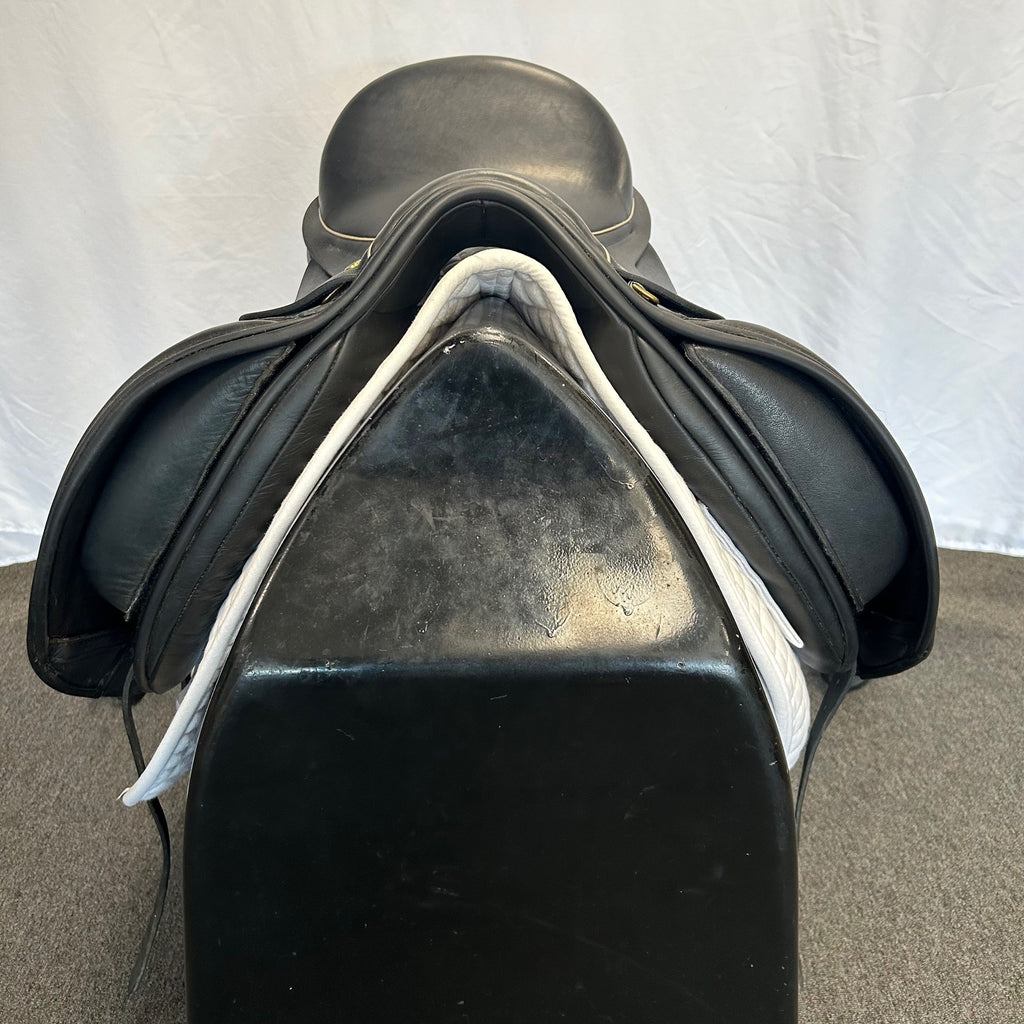 Used Detente Spencer 17.5" Dressage Saddle