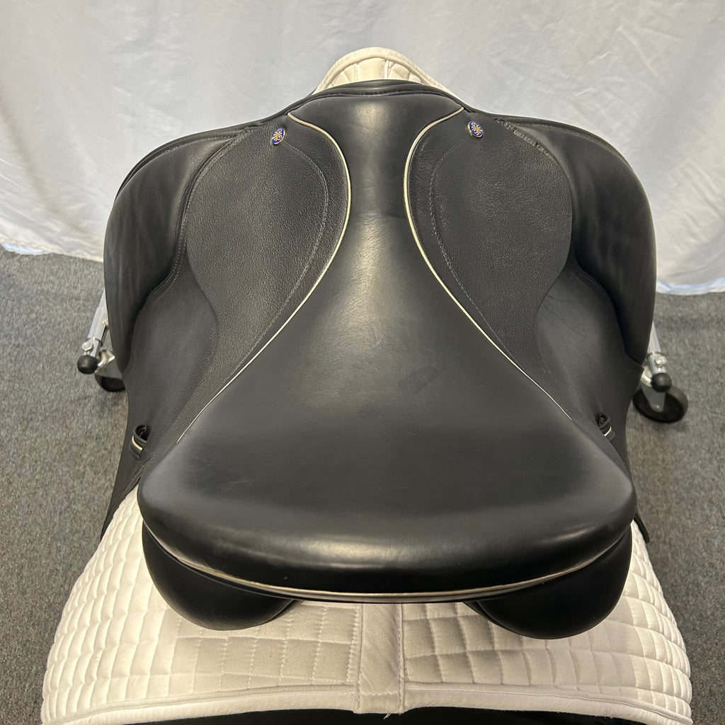 Used Detente Spencer 17.5" Dressage Saddle