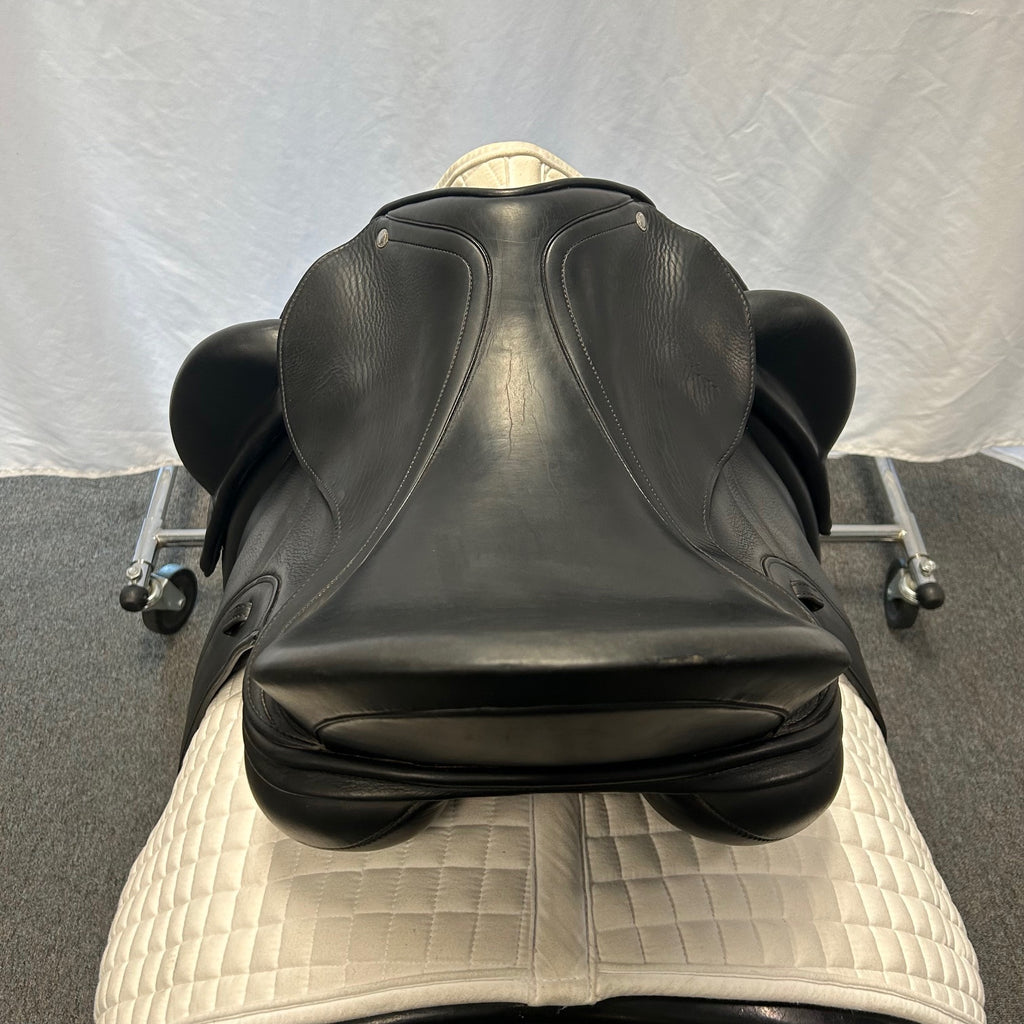 HOLD:  Used Schleese Obrigado 17.5" Dressage Saddle
