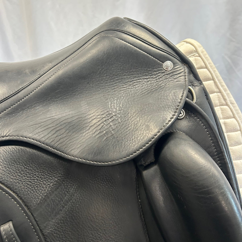 HOLD:  Used Schleese Obrigado 17.5" Dressage Saddle