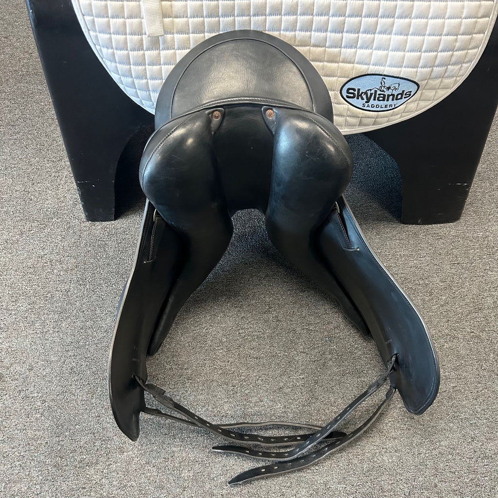 HOLD:  Used Schleese Obrigado 17.5" Dressage Saddle