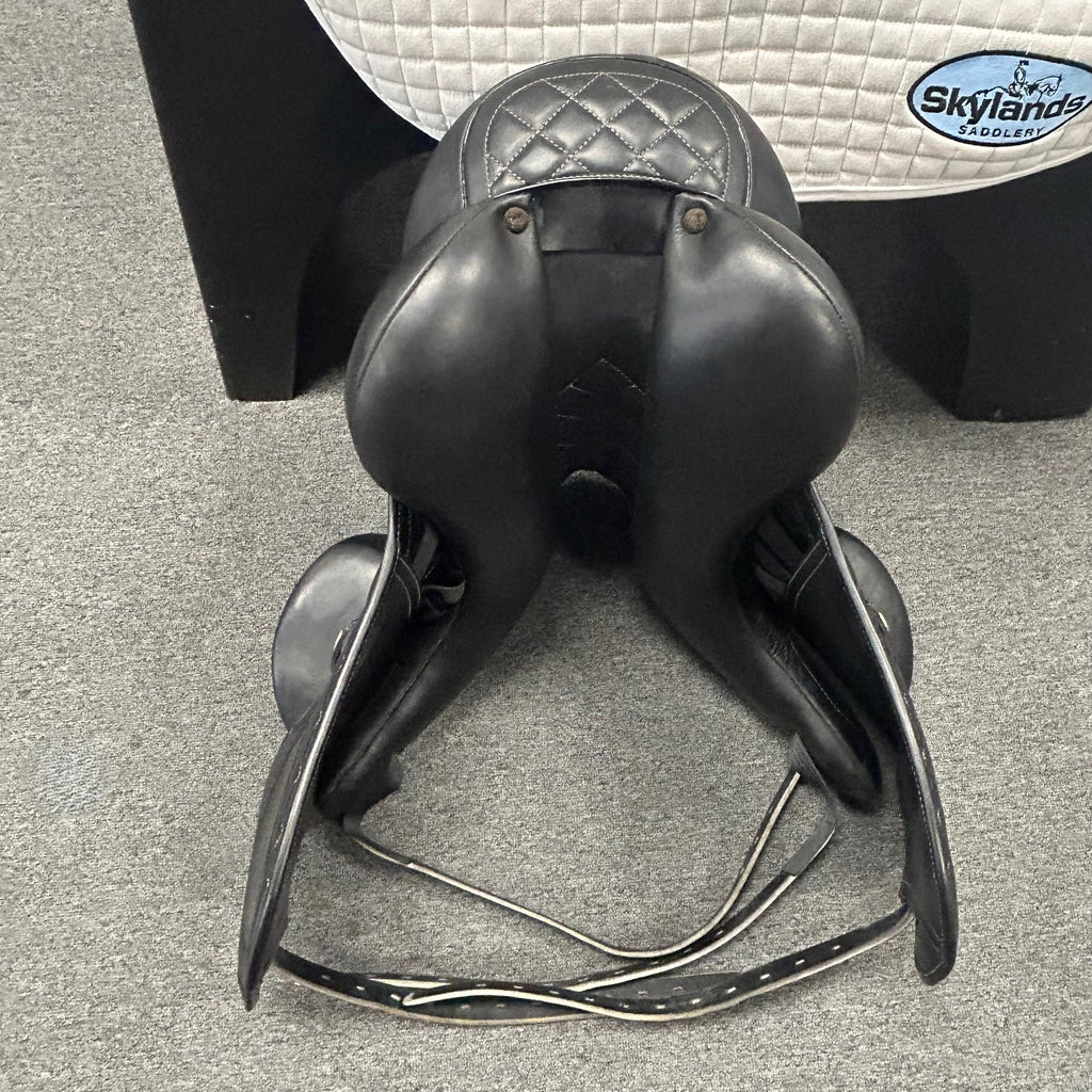 Used MacRider Arlando Exclusive 17.5" Dressage Saddle
