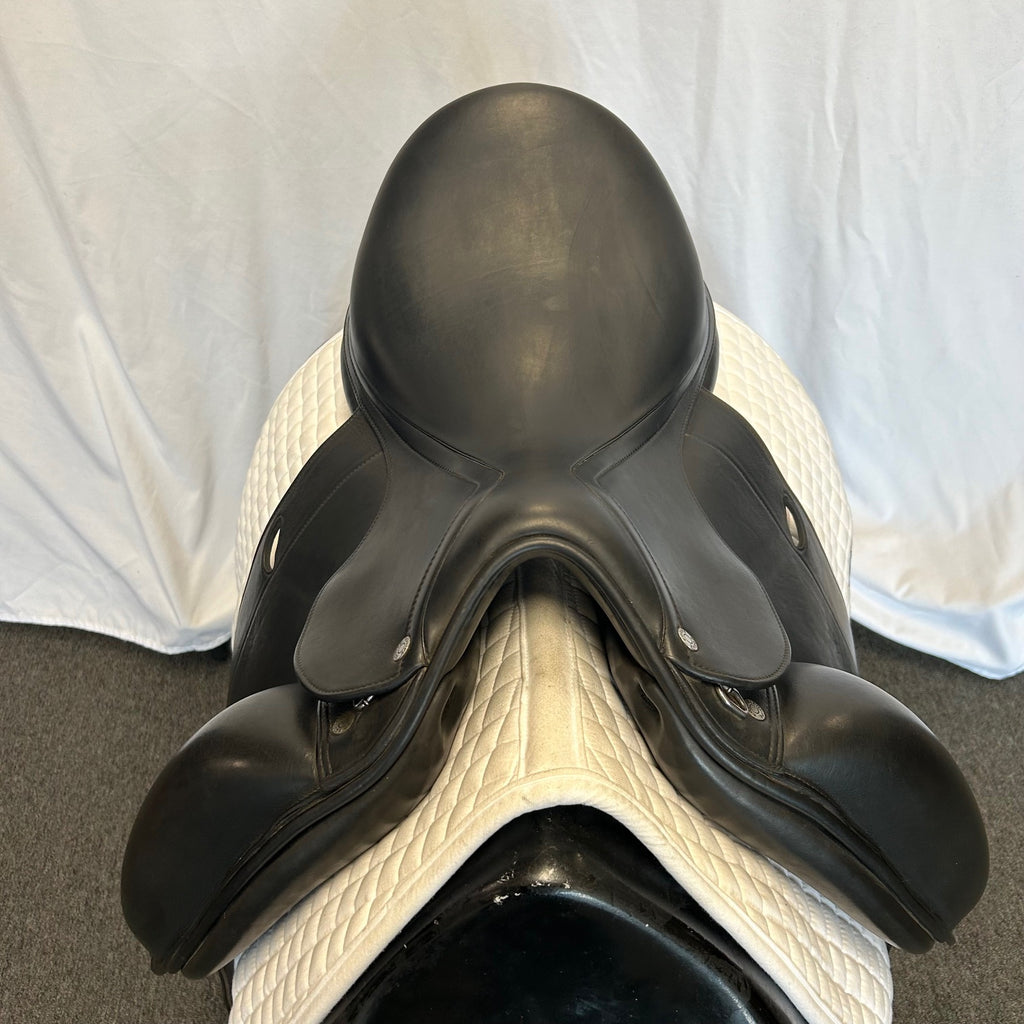 Used Equipe Emporio 17" Monoflap Dressage Saddle