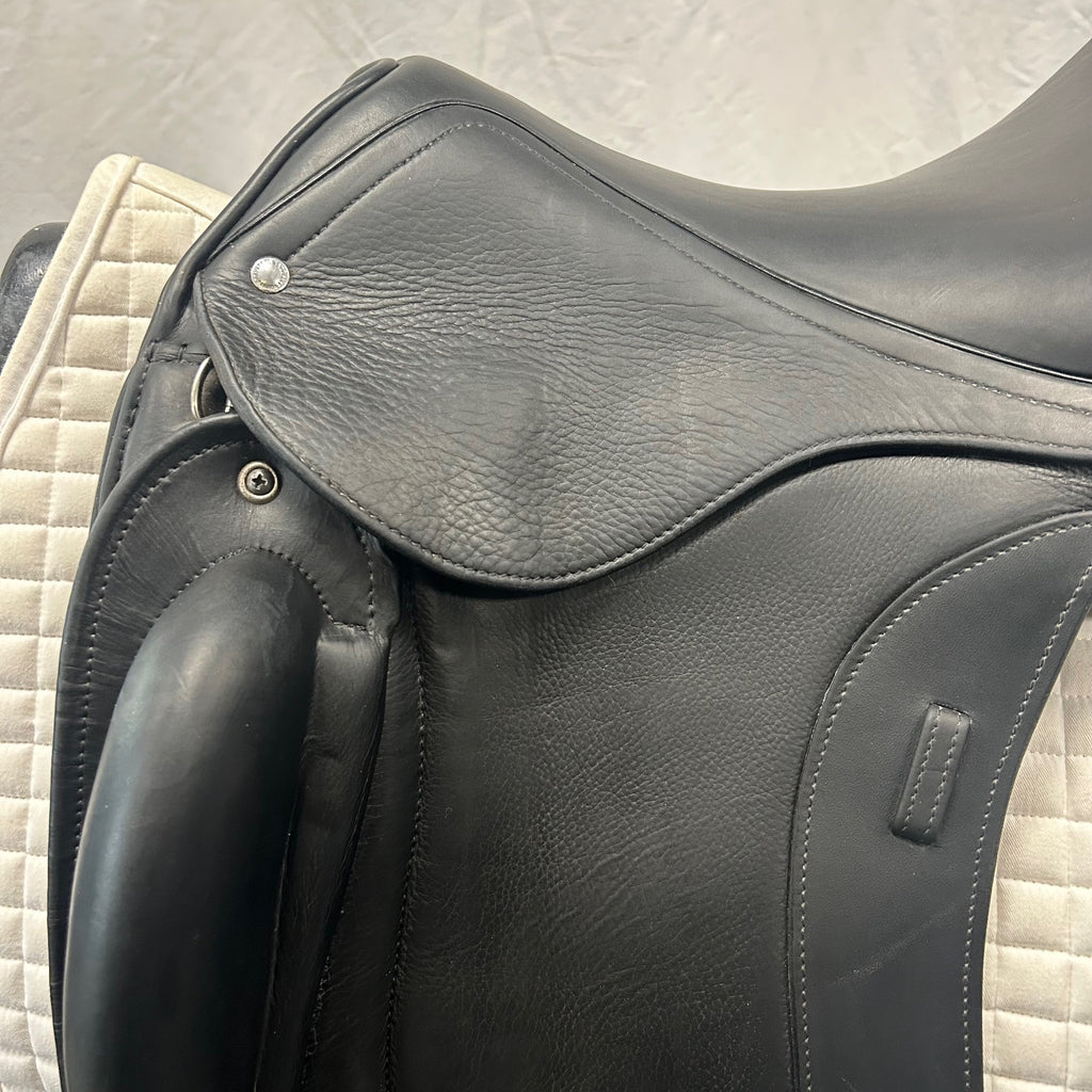 HOLD:  Used Schleese Obrigado 17.5" Dressage Saddle